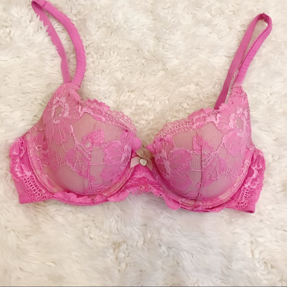 💗 Lacy Pink Victoria’s Secret Bra 32C
